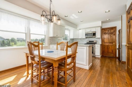 115 Johanna Farms Rd, East Amwell Township NJ  08551-2009 exterior