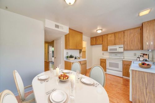 1165 Oddstad Blvd, Pacifica CA  94044-4446 exterior