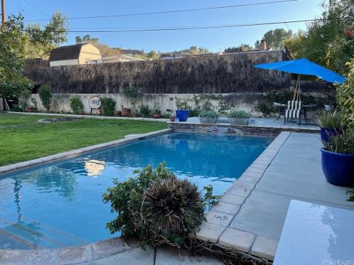 24811 Parchman Ave, Santa Clarita, CA 91321-3418