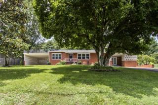 2201 Juniper Dr, Knoxville, TN 37912-4608