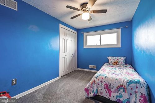 410 Crossfield Rd, Norristown PA 19406-2363 exterior