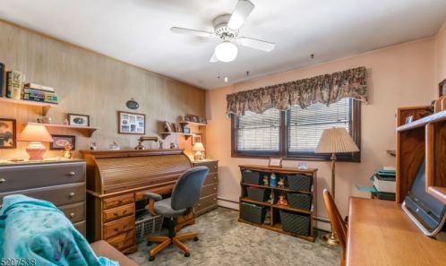 14 Reading Rd, Hopatcong NJ  07843-1023 exterior