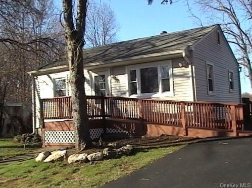 26 Madelaine Ter, Middletown, NY 10940-6703