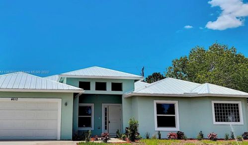 4610 Quezon St, Fort Pierce, FL 34953-6752
