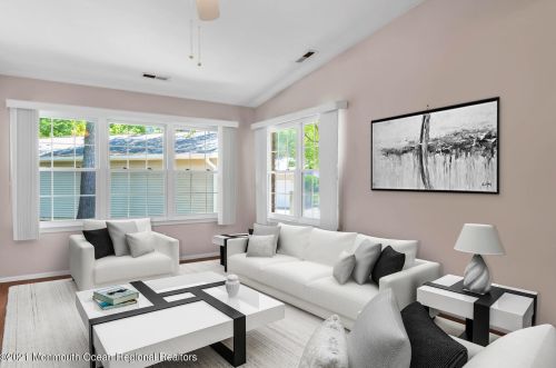 11 Quince Ct, Tinton Falls, NJ 07701-6783