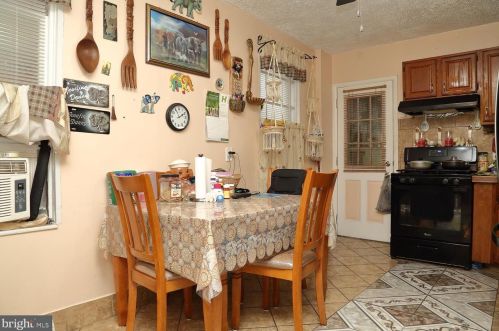 541 Queen St, Lancaster, PA 17603-3026