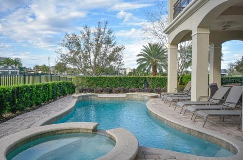 304 Muirfield Loop, Kissimmee FL 34747-6413 exterior