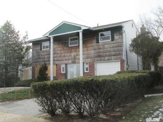 2942 Len Dr, North Bellmore, NY 11710-5206