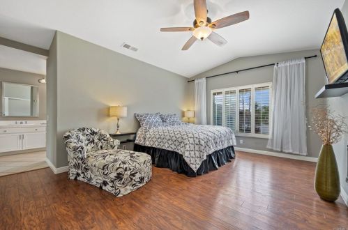 4520 Avenida Privado, Oceanside CA 92057-7740 exterior