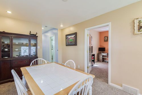 2526 Bartlett Ave, Milwaukee WI 53211-3952 exterior