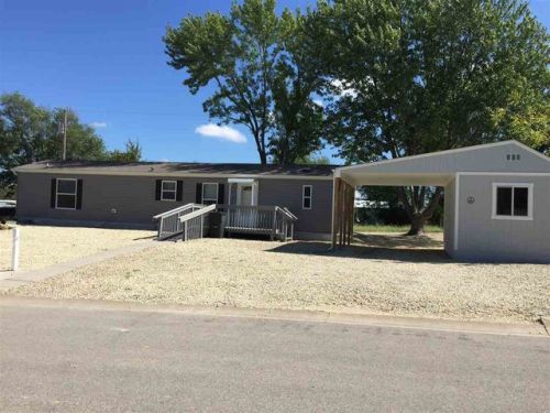 824 Plaza Dr, Junction City, KS 66441-4338