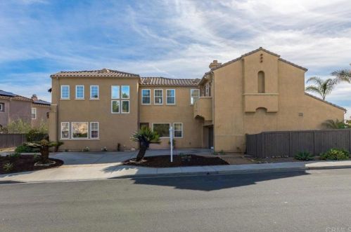 7507 Mona Ln, San Diego CA 92130-5621 exterior