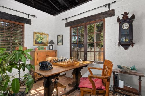 2919 Lake Ave, Altadena CA  91001-1621 exterior