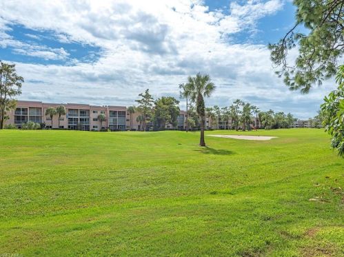 118 Quail Forest Blvd, Naples FL  34105-2349 exterior
