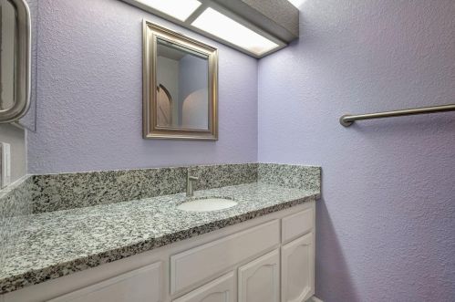 9440 Trenholm Dr, Elk Grove CA  95758-6534 exterior