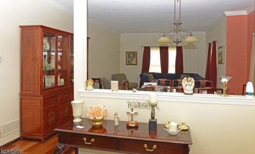 1 Cambridge Ct, Lincoln Park NJ  07035-1764 exterior