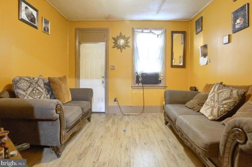 422 Hamilton St, Harrisburg, PA 17102-1633