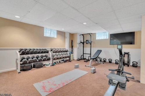 4 Fawn Ln, Martinsville NJ  08836-2368 exterior