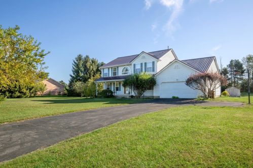 99 Hawthorne Dr, Wilmington, OH 45177-8809