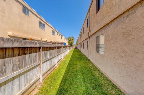 577 Oxford St, Chula Vista CA  91911-2711 exterior