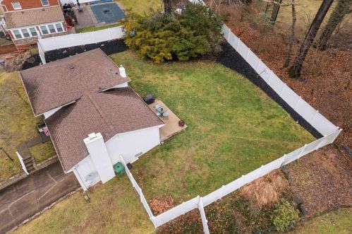 816 7th St, Oakmont PA  15139-1429 exterior