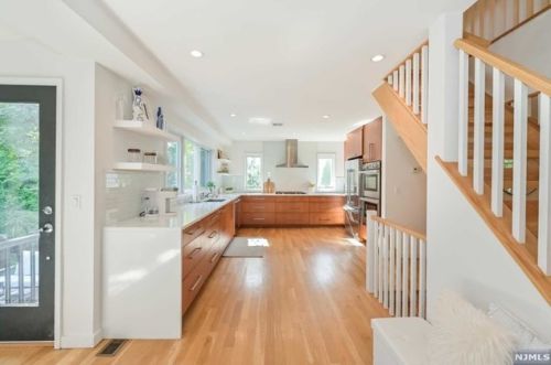 159 Forest Rd, Ridgewood NJ  07452-1914 exterior