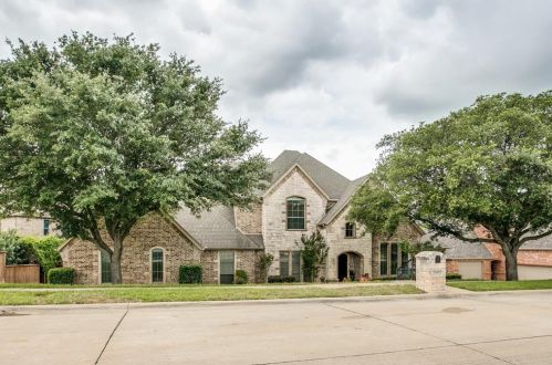 1803 Pintail Pkwy, Euless, TX 76039-2181