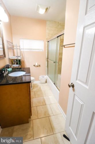 817 48th Pl, Washington, DC 20019-3648
