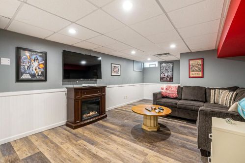 2960 Wynridge Dr, Darbydale OH  43123-8706 exterior