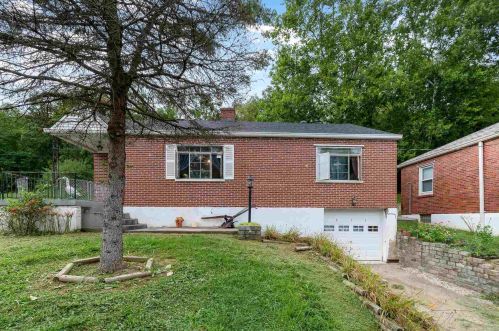 311 Pleasure Isle Dr, Covington, KY 41017-9434
