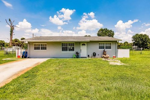 516 Sheldon Ave, Lehigh Acres, FL 33936-1038