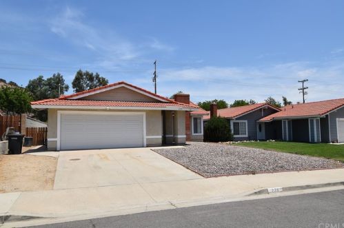 226 White Oak Rd, Lake Elsinore, CA 92530-5143