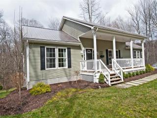 106 Sunset Dr, Cheswick, PA 15024-9600