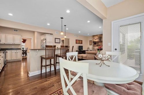 1015 Noble Pne Ct, Trafford PA 15085-9786 exterior