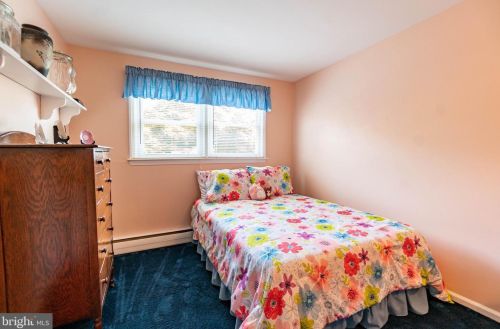 1113 Roeloffs Rd, Yardley PA  19067-4514 exterior