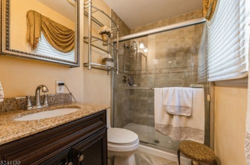 30 Cypress Ave, Verona NJ  07044-1910 exterior