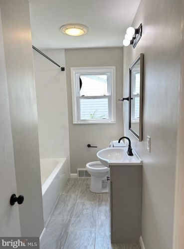 725 Ivy Dr, Seaford DE  19973-1340 exterior