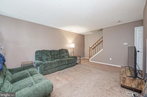 206 Steeplechase Ct, West Deptford NJ  08096-6804 exterior