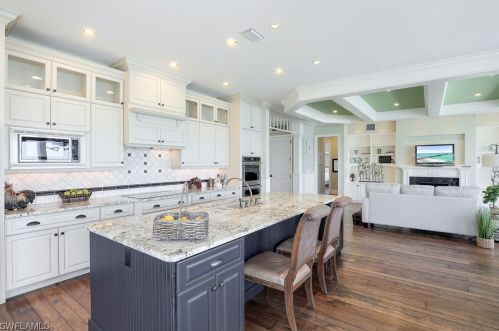 1175 Bird Ln, Sanibel FL  33957-3507 exterior