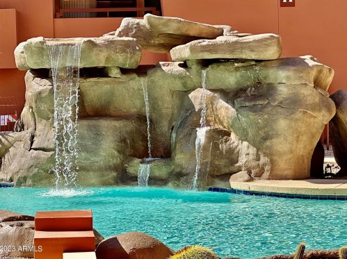 4303 Cactus Rd, Phoenix AZ  85032-7637 exterior