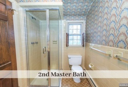 170 Lowell Rd, Ridgewood NJ  07452-1234 exterior