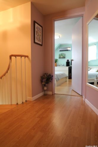 2481 6th St, Hempstead NY  11554-3115 exterior