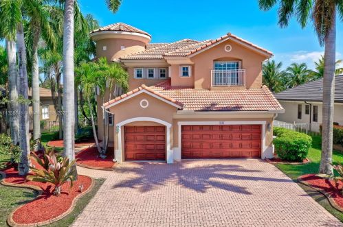3341 195th Ter, Hollywood, FL 33029-5881