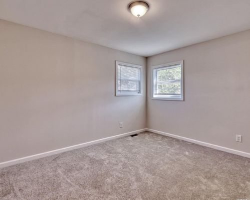 77 Andrews Ave, Wheatley Heights NY  11798-1833 exterior