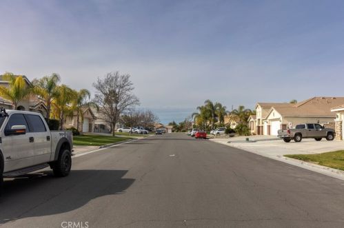 19148 Painted Rock St, Perris CA  92570-6534 exterior