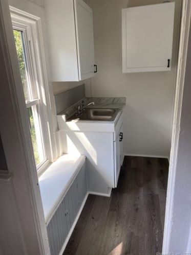 112 High St, Vernon CT  06066-3617 exterior