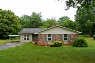 1911 Scenic Dr, Maryville TN  37803-6368 exterior