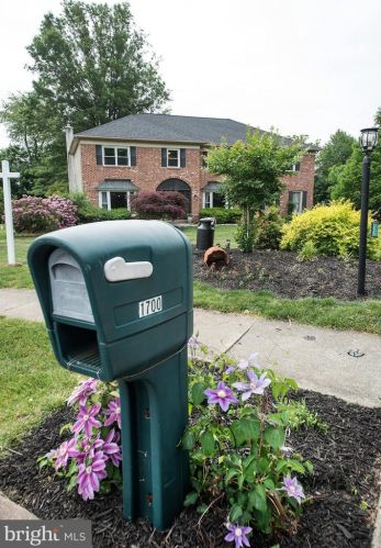 1700 Concord Ct, Blue Bell PA  19422-1336 exterior