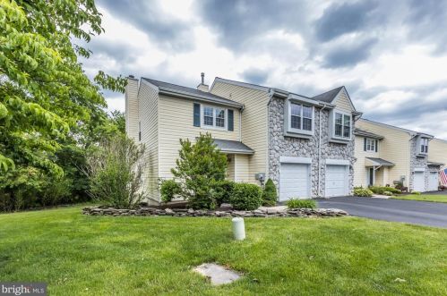 464 Sterling Ct, Southampton, PA 18966-2776