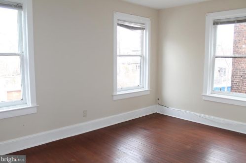 236 Hamilton Ave, Trenton NJ 08609-2715 exterior